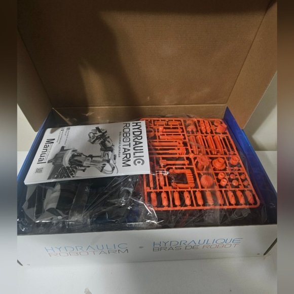 Science Discovery Hydraulic Robot Arm Kit, New In Open Box - Picture 5 of 7